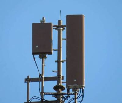 英国街头的华为5G基站